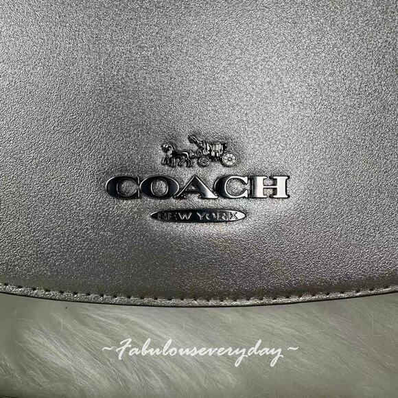 Coach Andrea Shoulder Bag In Pearlized Smooth Leather/Light Silver CW023 - Picture 6 of 9